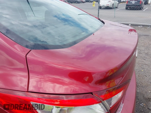 2013 Ford Focus SE z VIN 1FADP3F29DL149377, wystawiony jako IAAI lot #42472584 z przebiegiem 79 402 mil mil oraz . Historia ofert i sprzedaży dostępna na DreamBid. Obrazek 6.