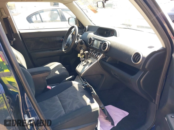 2014 Scion xB z VIN JTLZE4FE2EJ060628, wystawiony jako IAAI lot #39297436 z przebiegiem 171 762 mil mil oraz . Historia ofert i sprzedaży dostępna na DreamBid. Obrazek 5.