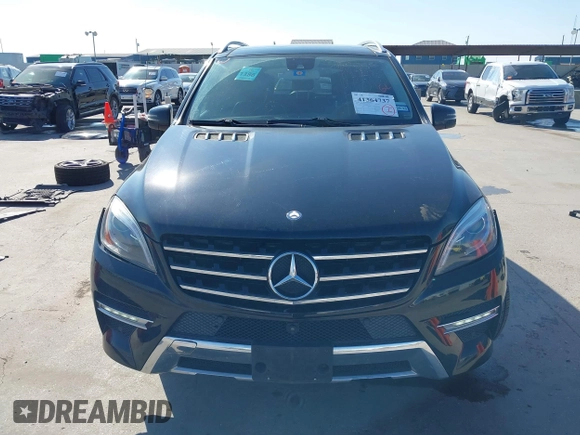 2014 Mercedes-Benz M ML 350 with VIN 4JGDA5HB9EA351147, listed as a IAAI auction lot 41364737 with 106,723 mi miles. Bid and sale history available at carsss.com. Image 13.