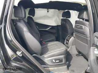2025 BMW X7 xDrive40i with VIN 5UX23EM07S9Z10913, listed as a IAAI auction lot 41686089 with 1 mi miles. Bid and sale history available at carsss.com. Image 8.