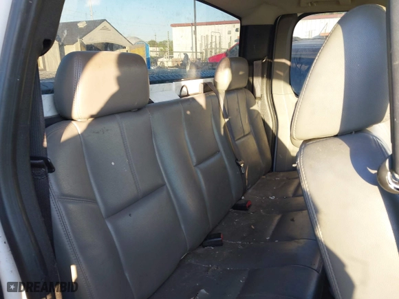 2007 Chevrolet Silverado 1500 LT w/1LT with VIN 1GCEC19J07E552769, listed as a IAAI auction lot 41997956 with 1 mi miles. Bid and sale history available at carsss.com. Image 8.