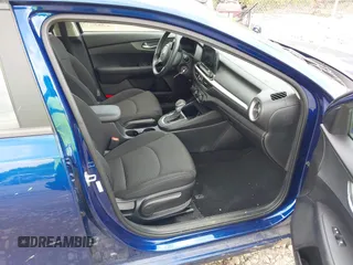 2021 Kia Forte LXS с VIN 3KPF24AD3ME399996, выставлен на аукционе IAAI как лот 42561691 с пробегом 39 117 миль миль и . История ставок и продаж доступна на DreamBid. Изображение 5.