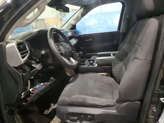 2022 Toyota Tundra SR5 with VIN 5TFLA5GD8NX001640, listed as a Copart auction lot 51101965 with 27,656 mi miles and Clean title. Bid and sale history available at DreamBid. Image 7.