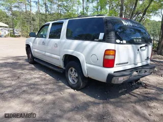 2003 Chevrolet Suburban LS with VIN 3GNEC16Z73G281147, listed as a IAAI auction lot 42048743 with 314,477 mi miles. Bid and sale history available at carsss.com. Image 3.