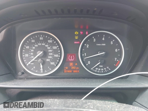 2008 BMW 5 Series 528i with VIN WBANU53588CT03016, listed as a IAAI auction lot 42009866 with 251,490 mi miles and . Bid and sale history available at carsss.com. Image 7.