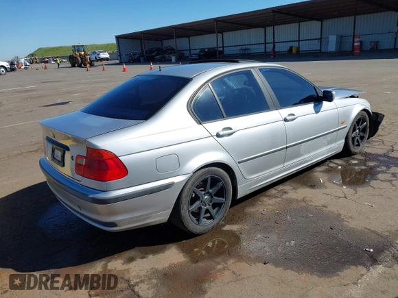 1999 BMW 3 Series 323i with VIN WBAAM3339XCD56164, listed as a IAAI auction lot 41867053 with 233,154 mi miles. Bid and sale history available at carsss.com. Image 4.