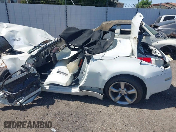 2008 Nissan 350Z Touring z VIN JN1BZ36A78M851798, wystawiony jako IAAI lot #42218041 z przebiegiem Nie podano mil oraz . Historia ofert i sprzedaży dostępna na DreamBid. Obrazek 14.