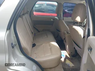 2010 Ford Escape Limited с VIN 1FMCU0E75AKB91097, выставлен на аукционе IAAI как лот 42488263 с пробегом 201 551 миль миль и . История ставок и продаж доступна на DreamBid. Изображение 8.
