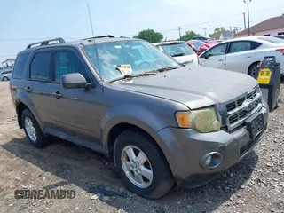 2012 Ford Escape XLT z VIN 1FMCU9D76CKB01240, wystawiony jako IAAI lot #42486476 z przebiegiem 86 533 mil mil oraz . Historia ofert i sprzedaży dostępna na DreamBid. Obrazek 1.