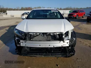 2025 Toyota Camry LE with VIN 4T1DAACK7SU543631, listed as a Copart auction lot 51137315 with 5,138 mi miles and Salvage Title. Bid and sale history available at carsss.com. Image 5.