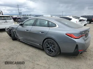 2023 BMW i4 eDrive35 z VIN WBY43AW06PFR23434, wystawiony jako Copart lot #54530055 z przebiegiem 16 920 mil mil oraz Szkody całkowita. Historia ofert i sprzedaży dostępna na DreamBid. Obrazek 2.