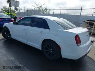 2019 Chrysler 300 with VIN 2C3CCABG7KH559570, listed as a IAAI auction lot 41681229 with NaN miles. Bid and sale history available at carsss.com. Image 3.