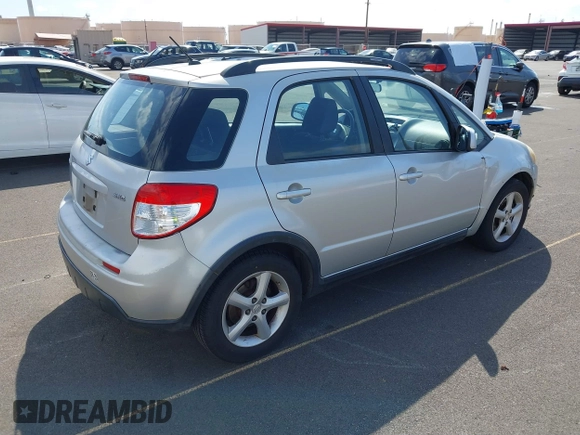 2009 Suzuki SX4 Man FWD with VIN JS2YA413396201567, listed as a IAAI auction lot 41567377 with 110,894 mi miles. Bid and sale history available at carsss.com. Image 4.