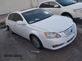 2008 Toyota Avalon XL with VIN 4T1BK36B58U302882, listed as a IAAI auction lot 41183615 with 250,805 mi miles. Bid and sale history available at carsss.com. Image 1.