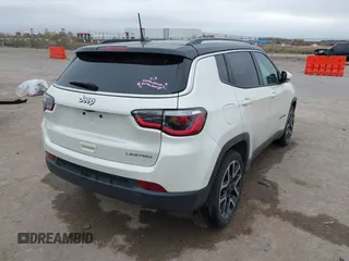 2021 Jeep Compass Limited with VIN 3C4NJCCB5MT588102, listed as a IAAI auction lot 41105108 with 24,972 mi miles. Bid and sale history available at carsss.com. Image 4.