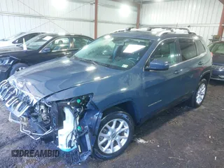 2018 Jeep Cherokee Latitude Plus with VIN 1C4PJLLX3JD573359, listed as a IAAI auction lot 41313339 with 98,981 mi miles. Bid and sale history available at carsss.com. Image 17.