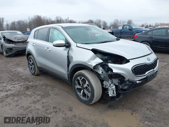 2020 Kia Sportage LX with VIN KNDPMCAC8L7805821, listed as a IAAI auction lot 42006272 with 11,058 mi miles. Bid and sale history available at carsss.com. Image 6.