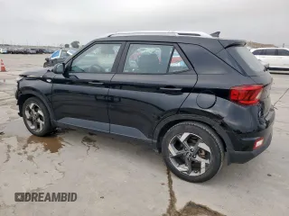 2021 Hyundai Venue SEL z VIN KMHRC8A33MU072942, wystawiony jako Copart lot #57939575 z przebiegiem 25 389 mil mil oraz Szkoda całkowita • Salvage title. Historia ofert i sprzedaży dostępna na DreamBid. Obrazek 2.