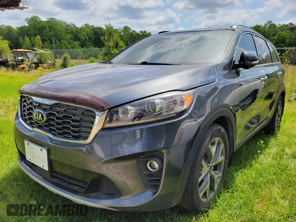 2019 Kia Sorento EX with VIN 5XYPHDA53KG604681, listed as a IAAI auction lot 42208681 with 81,110 mi miles and . Bid and sale history available at carsss.com. Image 2.