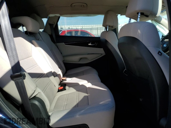 2017 Kia Sorento LX with VIN 5XYPGDA5XHG334764, listed as a Copart auction lot 62677035 with 60,488 mi miles and Salvage title. Bid and sale history available at DreamBid. Image 11.