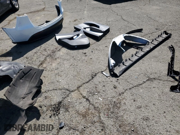 2021 Tesla Model Y Performance z VIN 5YJYGDEF2MF277467, wystawiony jako Copart lot #52410275 z przebiegiem 57 116 mil mil oraz Szkoda całkowita • Salvage title. Historia ofert i sprzedaży dostępna na DreamBid. Obrazek 15.