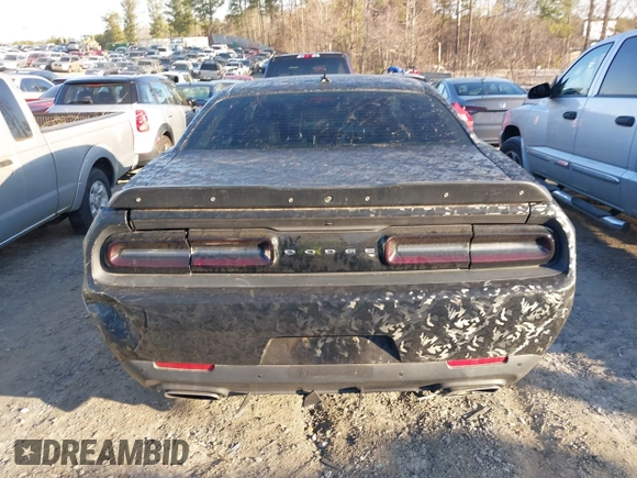 2016 Dodge Challenger R/T Scat Pack z VIN 2C3CDZFJ5GH177997, wystawiony jako IAAI lot #41470614 z przebiegiem 52 728 mil mil oraz . Historia ofert i sprzedaży dostępna na DreamBid. Obrazek 16.