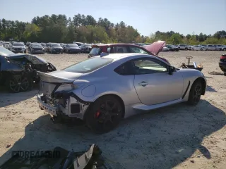 2024 Toyota 86 Premium z VIN JF1ZNBE15R9755858, wystawiony jako Copart lot #55677285 z przebiegiem 4 291 mil mil oraz Szkoda całkowita • Salvage title. Historia ofert i sprzedaży dostępna na DreamBid. Obrazek 3.
