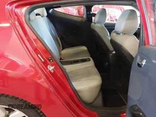 2012 Hyundai Veloster w/Gray Int z VIN KMHTC6AD3CU023998, wystawiony jako IAAI lot #42186875 z przebiegiem 170 771 mil mil oraz . Historia ofert i sprzedaży dostępna na DreamBid. Obrazek 8.