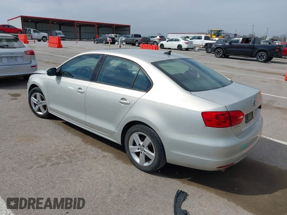 2011 Volkswagen Jetta TDI with VIN 3VWLL7AJ9BM082375, listed as a IAAI auction lot 41823037 with 142,619 mi miles and . Bid and sale history available at DreamBid. Image 3.