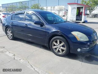2004 Nissan Maxima SL with VIN 1N4BA41E64C861846, listed as a IAAI auction lot 41911687 with 218,668 mi miles. Bid and sale history available at carsss.com. Image 1.