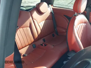 2007 MINI Hardtop S z VIN WMWMF73567TL88079, wystawiony jako IAAI lot #42820770 z przebiegiem Nie podano mil oraz . Historia ofert i sprzedaży dostępna na DreamBid. Obrazek 8.