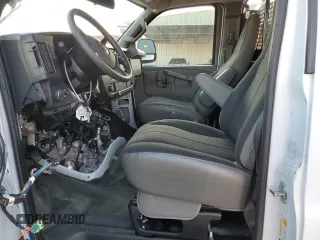 2024 GMC Savana Cargo Van with VIN 1GTW7AFP8R1180867, listed as a Copart auction lot 45705185 with 5,531 mi miles and Clean Title. Bid and sale history available at carsss.com. Image 7.