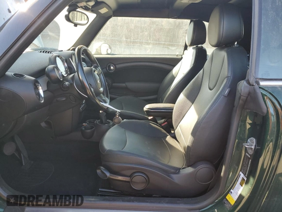 2011 MINI Convertible with VIN WMWZN3C59BTZ78447, listed as a Copart auction lot 87526775 with 114,665 mi miles and Clean title. Bid and sale history available at DreamBid. Image 7.