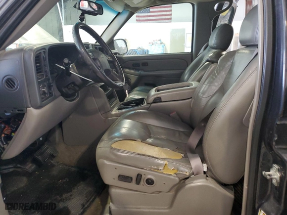 2005 GMC Yukon SLT with VIN 1GKEK13T35J138875, listed as a Copart auction lot 47890055 with 201,750 mi miles and Salvage Title. Bid and sale history available at carsss.com. Image 7.