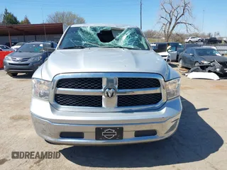 2018 Ram 1500 SLT z VIN 1C6RR6GG7JS303857, wystawiony jako IAAI lot #41779748 z przebiegiem 153 289 mil mil oraz . Historia ofert i sprzedaży dostępna na DreamBid. Obrazek 12.