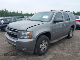 2009 Chevrolet Tahoe 2LT z VIN 1GNFK23069R250256, wystawiony jako IAAI lot #42448620 z przebiegiem 207 255 mil mil oraz . Historia ofert i sprzedaży dostępna na DreamBid. Obrazek 21.