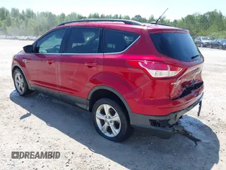 2013 Ford Escape SE with VIN 1FMCU0GX6DUB30766, listed as a IAAI auction lot 42140087 with 200,188 mi miles and . Bid and sale history available at carsss.com. Image 3.