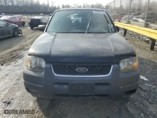 2004 Ford Escape XLT with VIN 1FMYU03174KB88016, listed as a Copart auction lot 42358115 with 178,773 mi miles and Salvage Title. Bid and sale history available at carsss.com. Image 5.