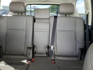 2023 Lexus GX 460 Luxury z VIN JTJGM7BX5P5346688, wystawiony jako Copart lot #56100525 z przebiegiem 35 104 mil mil oraz Szkoda całkowita • Salvage title. Historia ofert i sprzedaży dostępna na DreamBid. Obrazek 10.