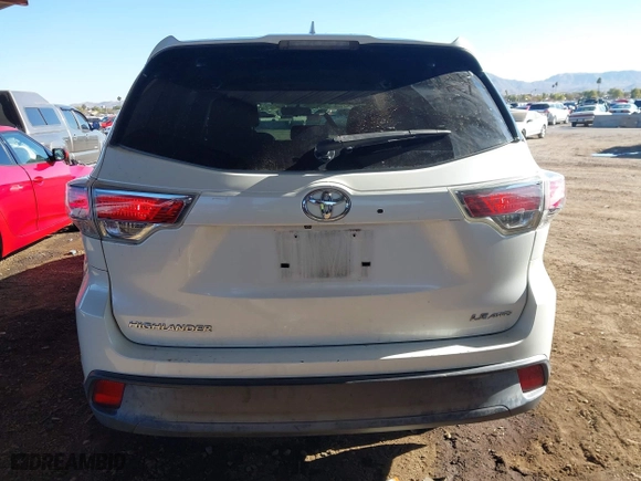 2015 Toyota Highlander LE with VIN 5TDBKRFH5FS115459, listed as a IAAI auction lot 41326097 with 158,574 mi miles. Bid and sale history available at carsss.com. Image 16.