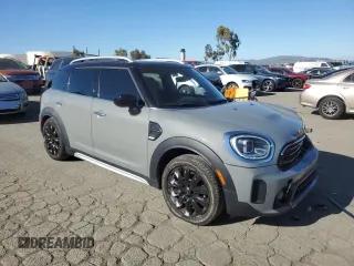2021 MINI Countryman Oxford Edition with VIN WMZ23BR04M3M78361, listed as a Copart auction lot 42338155 with 11,235 mi miles and Salvage Title. Bid and sale history available at carsss.com. Image 4.