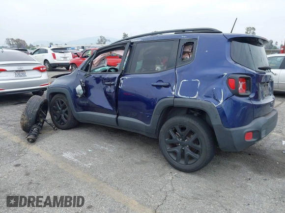 2018 Jeep Renegade Latitude with VIN ZACCJABB5JPJ07925, listed as a IAAI auction lot 41892633 with 141,975 mi miles and . Bid and sale history available at carsss.com. Image 3.