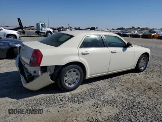 2008 Chrysler 300 LX with VIN 2C3KA43R58H223170, listed as a Copart auction lot 73572364 with 80,725 mi miles and Salvage Title. Bid and sale history available at carsss.com. Image 3.