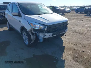 2019 Ford Escape SE z VIN 1FMCU9GD3KUC47731, wystawiony jako IAAI lot #41694244 z przebiegiem 77 059 mil mil oraz . Historia ofert i sprzedaży dostępna na DreamBid. Obrazek 18.