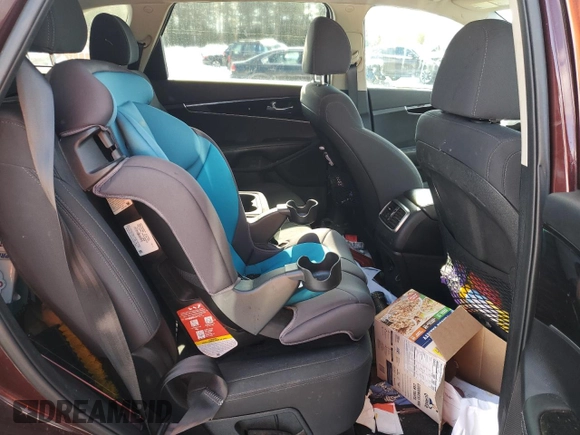 2019 Kia Sorento LX with VIN 5XYPGDA34KG545884, listed as a Copart auction lot 44415245 with 200,866 mi miles and Salvage Title. Bid and sale history available at carsss.com. Image 11.