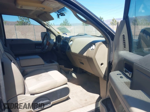 2006 Ford F-150 STX with VIN 1FTRX14W46NA39998, listed as a IAAI auction lot 42185331 with 307,059 mi miles and . Bid and sale history available at DreamBid. Image 5.