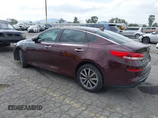 2019 Kia Optima LX z VIN 5XXGT4L37KG354649, wystawiony jako IAAI lot #42130410 z przebiegiem 61 315 mil mil oraz . Historia ofert i sprzedaży dostępna na DreamBid. Obrazek 3.