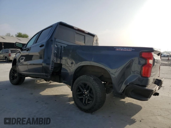 2020 Chevrolet Silverado 1500 LT Trail Boss with VIN 3GCPYFED8LG295564, listed as a Copart auction lot 49133095 with 51,372 mi miles and Clean Title. Bid and sale history available at carsss.com. Image 2.