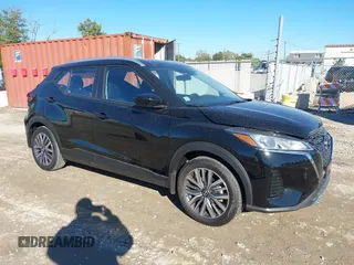 2024 Nissan Kicks SV with VIN 3N1CP5CV8RL570151, listed as a IAAI auction lot 40624725 with 479 mi miles. Bid and sale history available at carsss.com. Image 1.