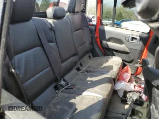 2021 Jeep Gladiator Mojave z VIN 1C6JJTEG5ML569172, wystawiony jako Copart lot #49810695 z przebiegiem Nie podano mil oraz Nie do naprawy • Non repairable. Historia ofert i sprzedaży dostępna na DreamBid. Obrazek 10.